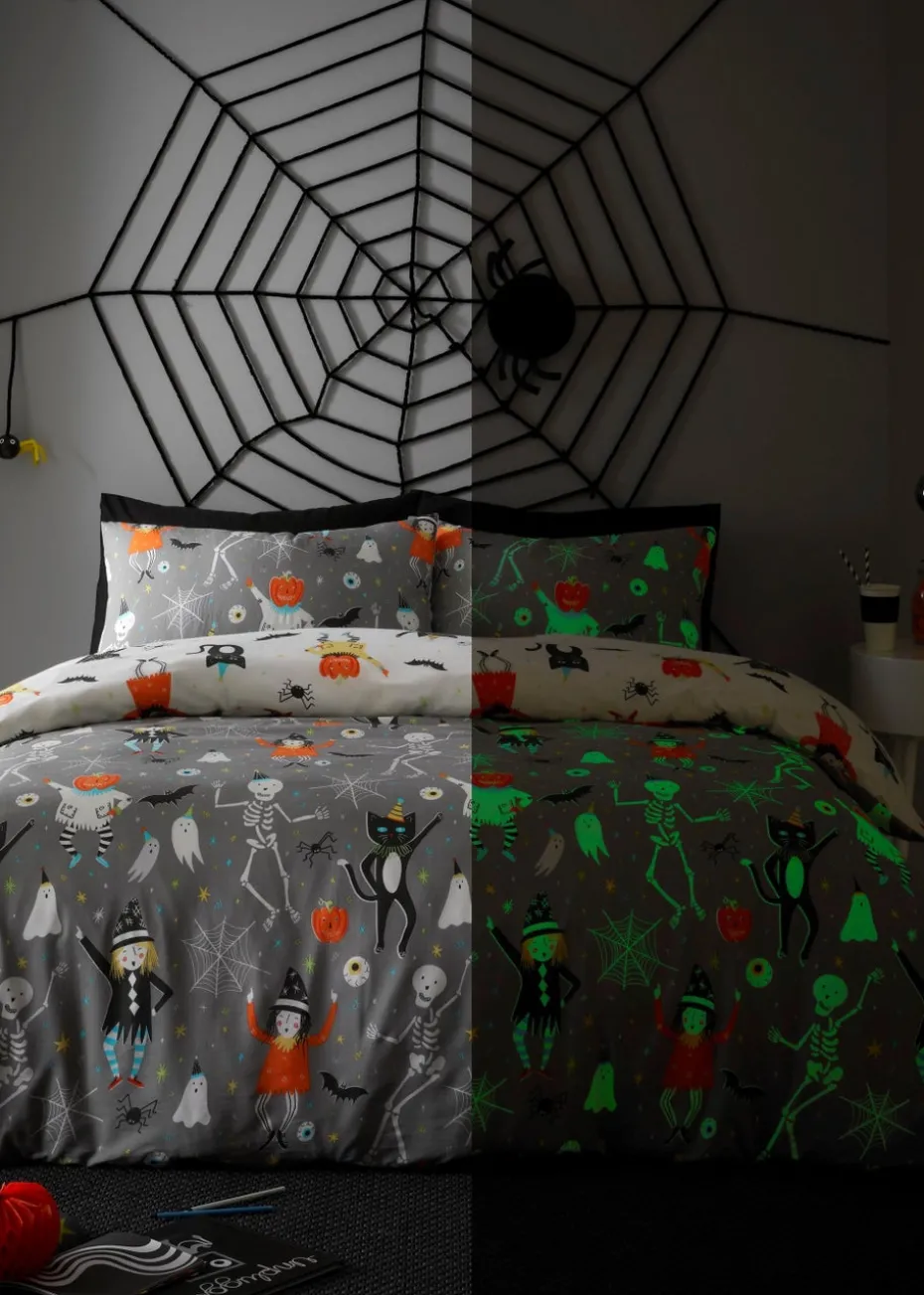 Bedlam Halloween Party Duvet Cover Set