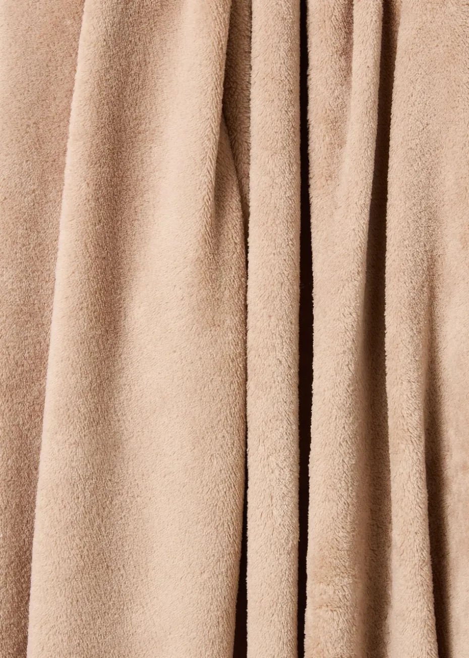 Beige Plain Throw (130cm x 150cm)