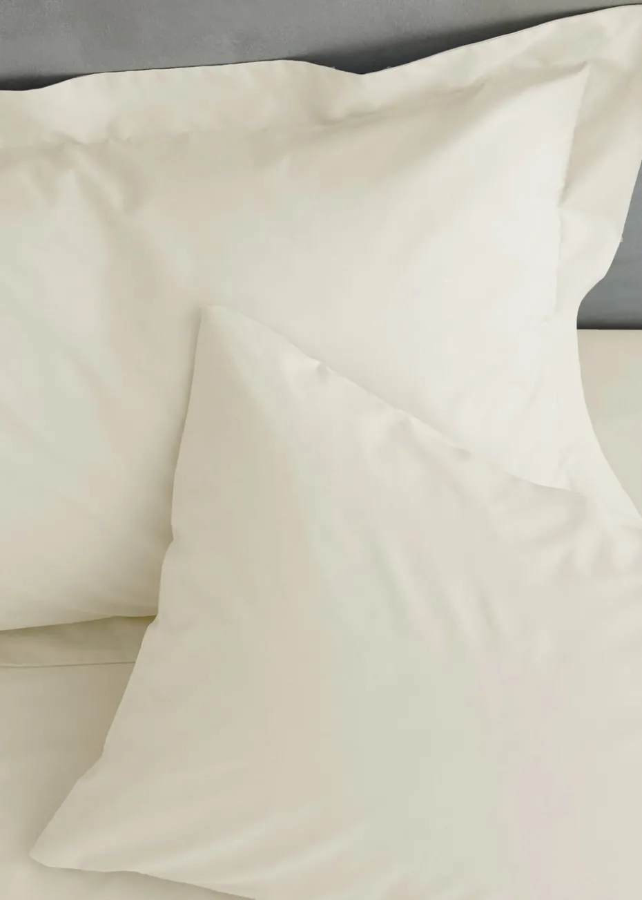 Catherine Lansfield Cream Easy Iron Percale Combed Fitted Sheet