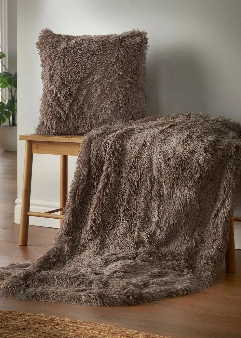 Catherine Lansfield Cuddly Deep Pile Blanket Throw (150x200cm)