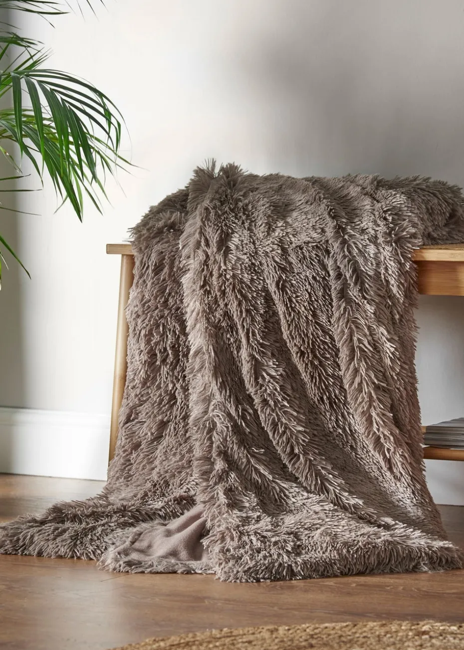 Catherine Lansfield Cuddly Deep Pile Blanket Throw (150x200cm)