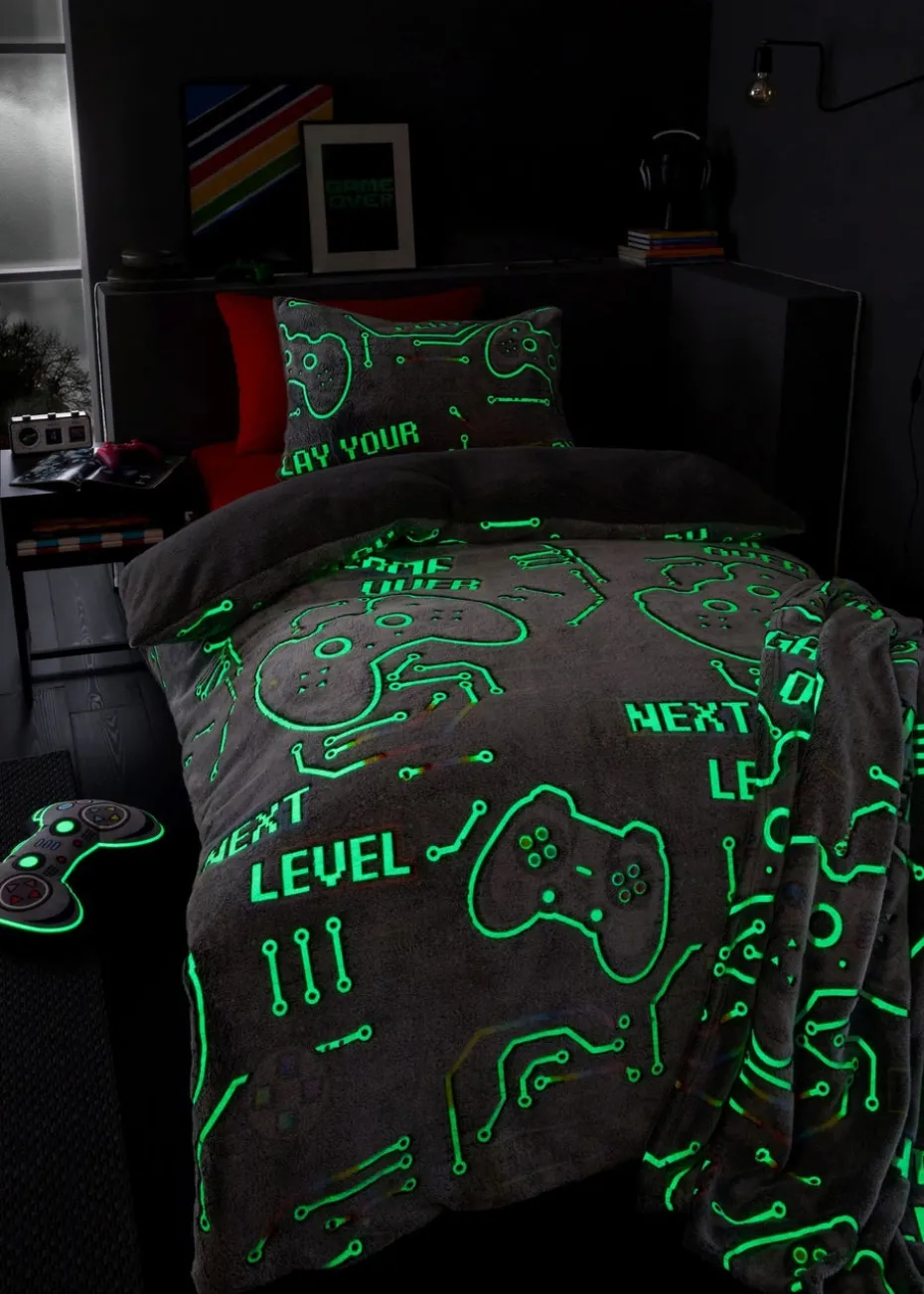 Catherine Lansfield Game Over Glow in the Black Fleece Duvet Cover Set