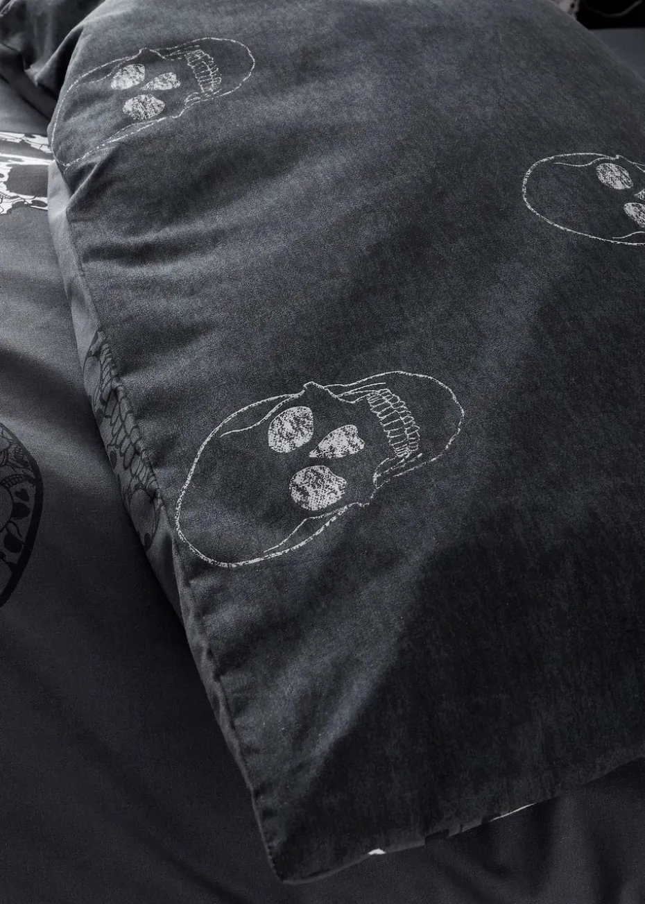 Catherine Lansfield Skulls Reversible Duvet Cover Set