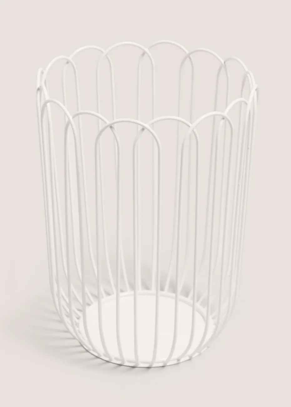 Cream Scalloped Wire Bowl