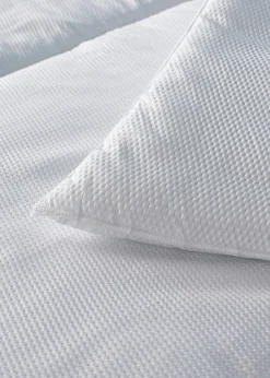 Downland White Waffle Duvet (10.5 Tog)