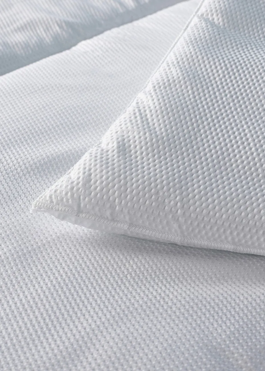 Downland White Waffle Duvet (10.5 Tog)