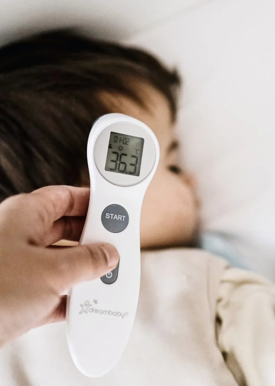 Dreambaby White Non-Contact Fever Alert Infrared Thermometer