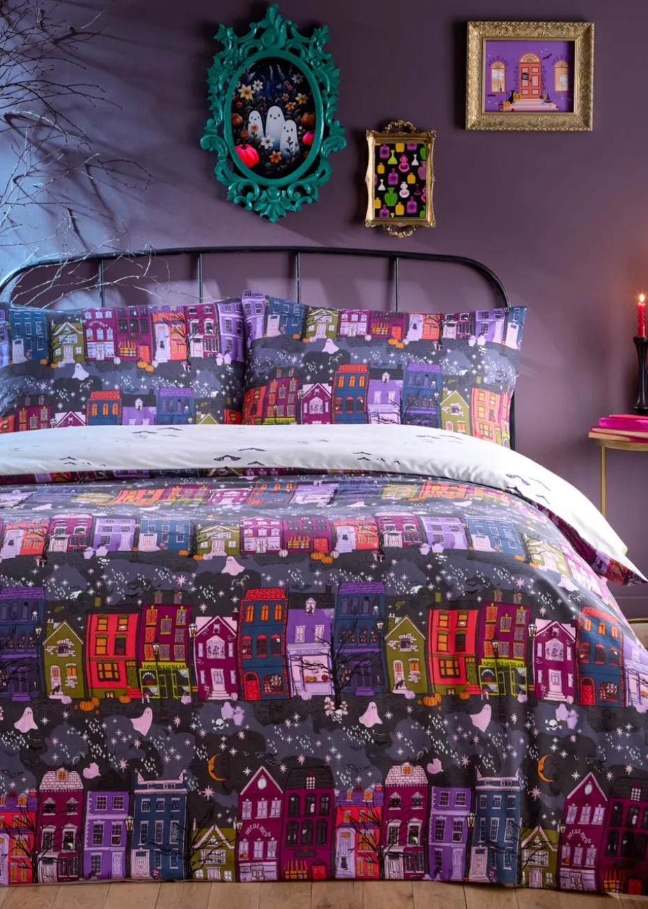 furn. Creepy Town Reversible Duvet Cover Set