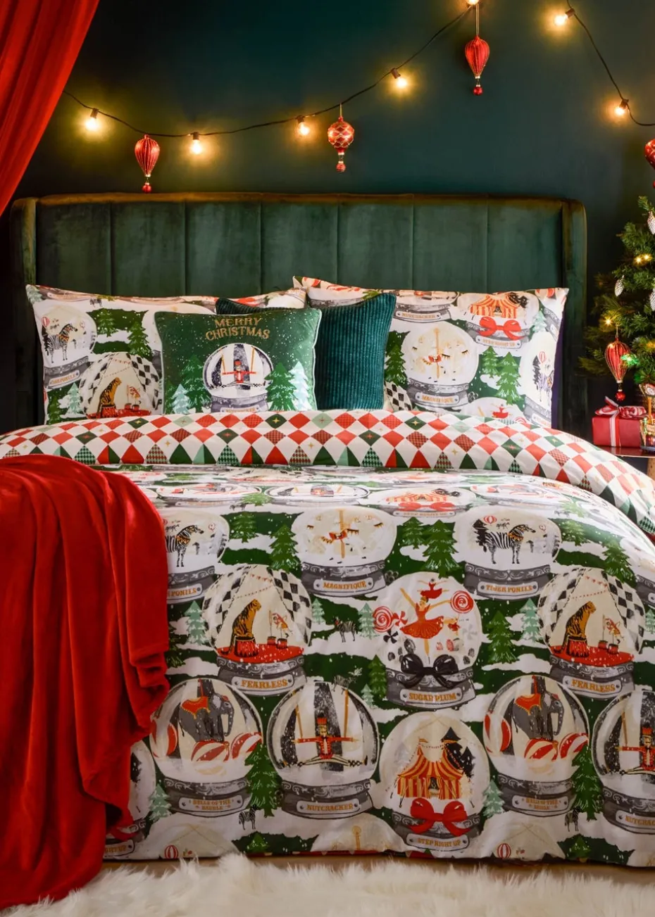 furn. Showtime Festive Duvet Cover Set