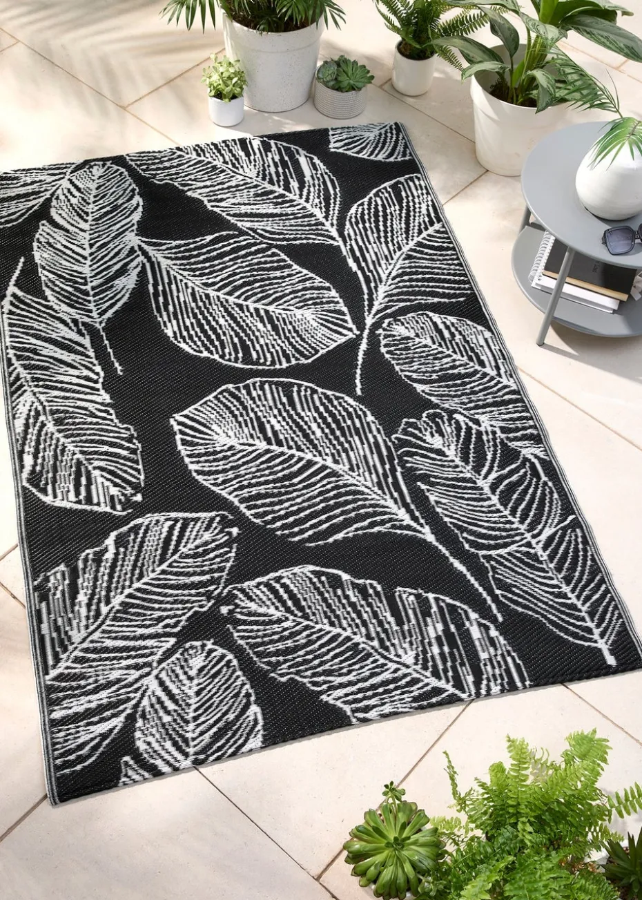 Fusion Matteo Black Outdoor Rug