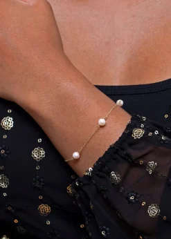 Golden Moments 9ct Yellow Gold 6mm Pearl Station Adjustable Bracelet