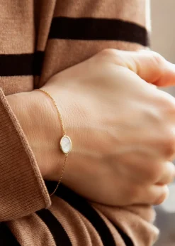 Golden Moments 9ct Yellow Gold Oval Mother of Pearl Bracelet