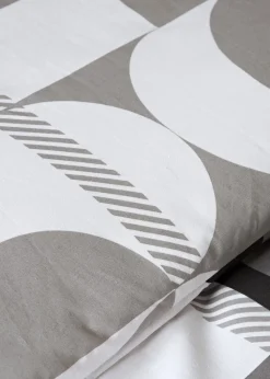 Grey Geometric Pattern Duvet Set