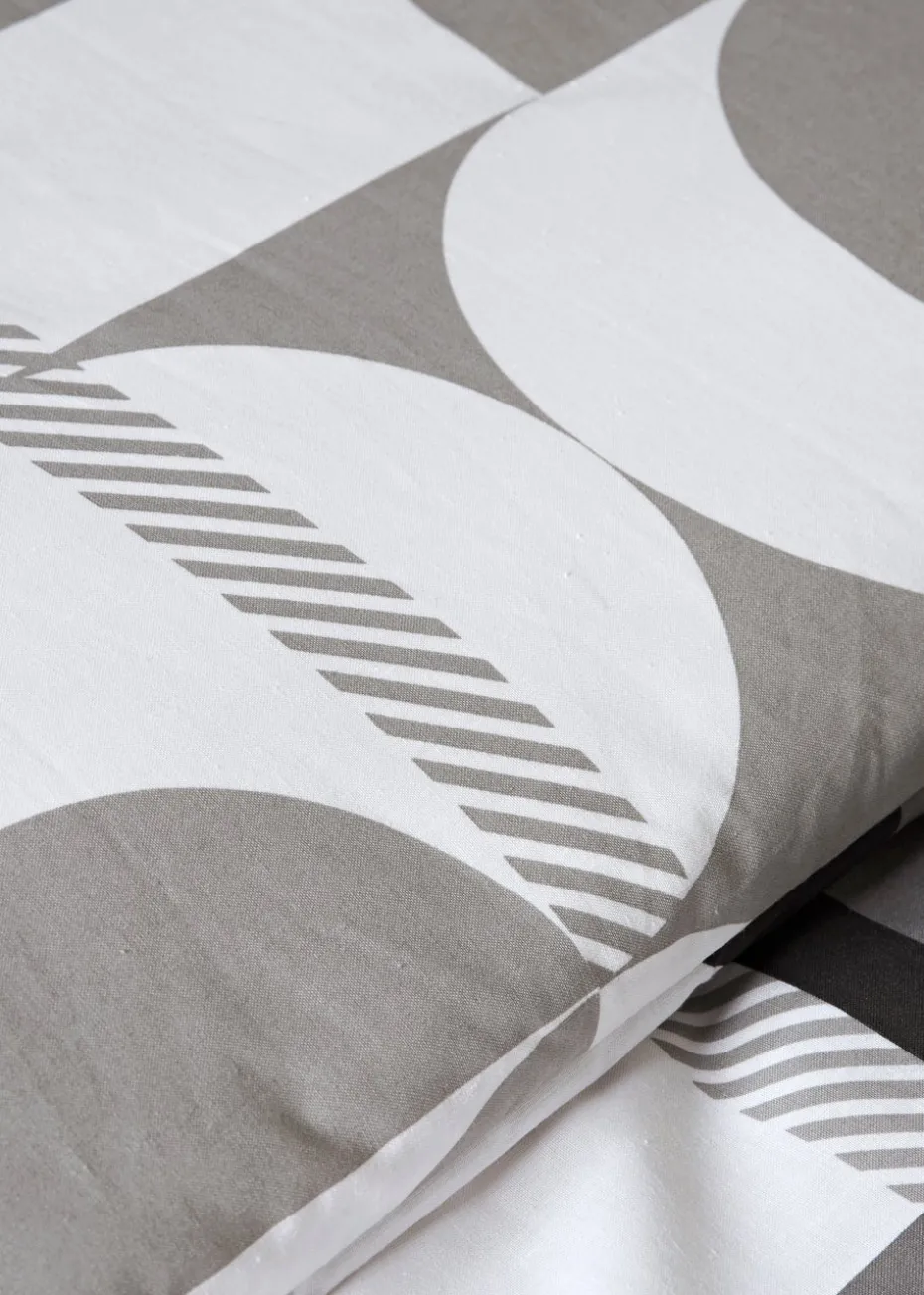 Grey Geometric Pattern Duvet Set