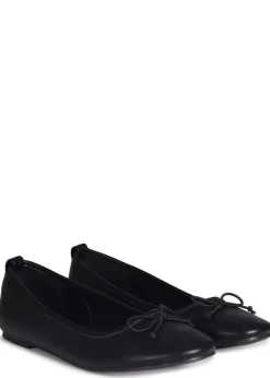 Linzi Este Black Faux Leather Pump