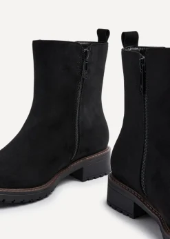 Linzi Holland Wide Fit Black Faux Suede Classic Chelsea Boot