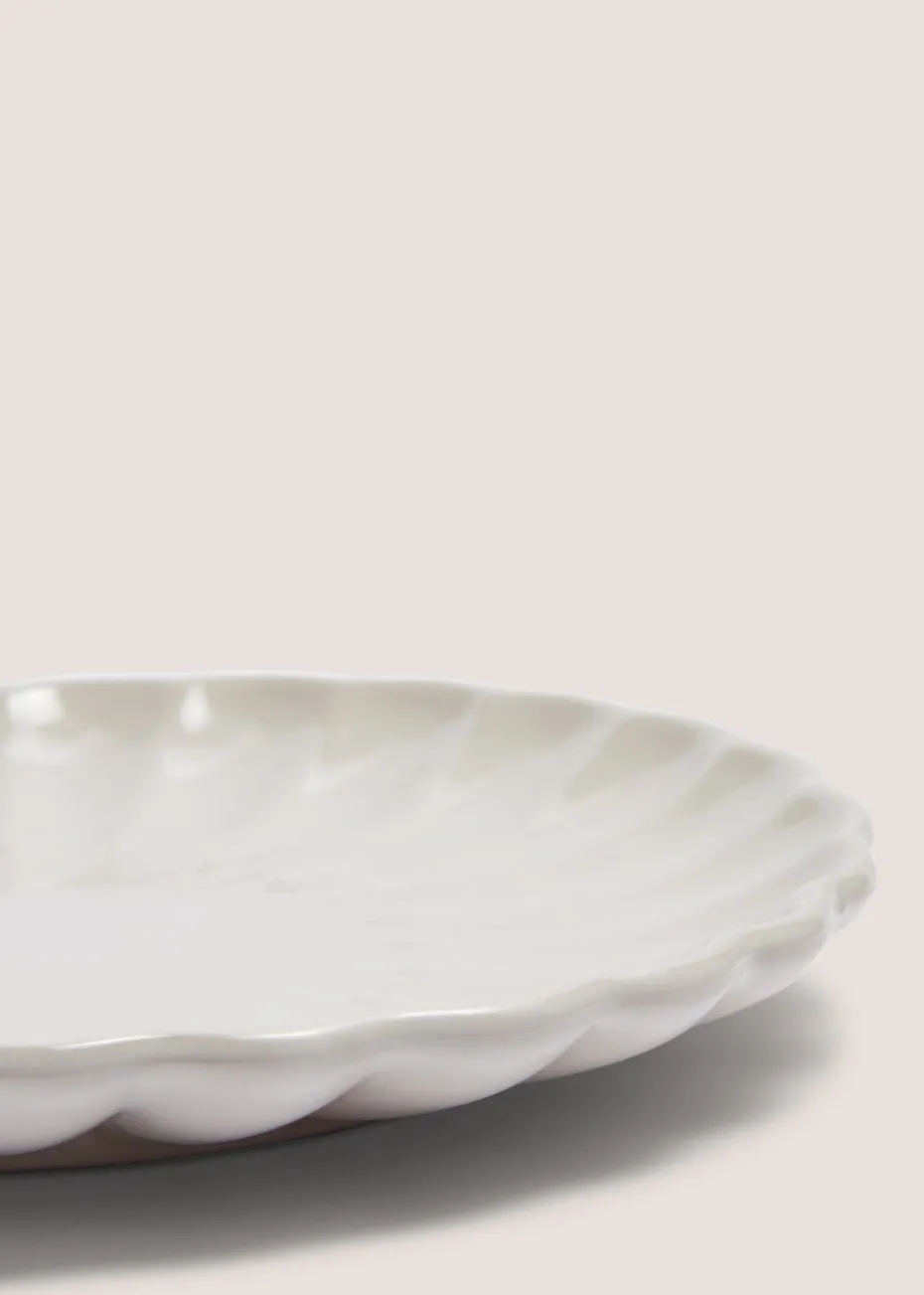 Natural Scalloped Dinner Plate