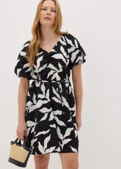 Papaya Petite Black Leaf Puff Sleeve Mini Dress