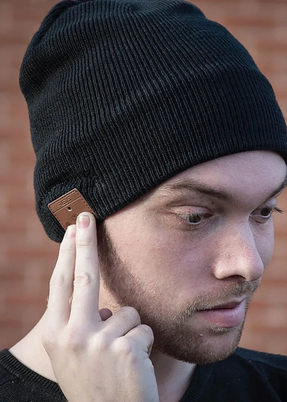 RED5 Black Wireless Beanie Hat