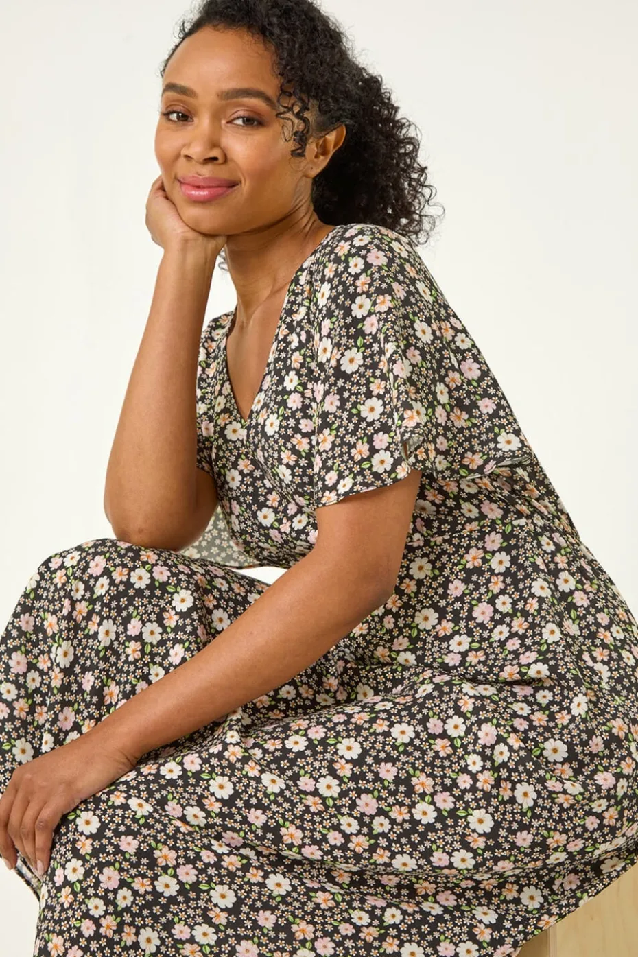 Roman Black Petite Ditsy Tea V-Neck Midi Dress
