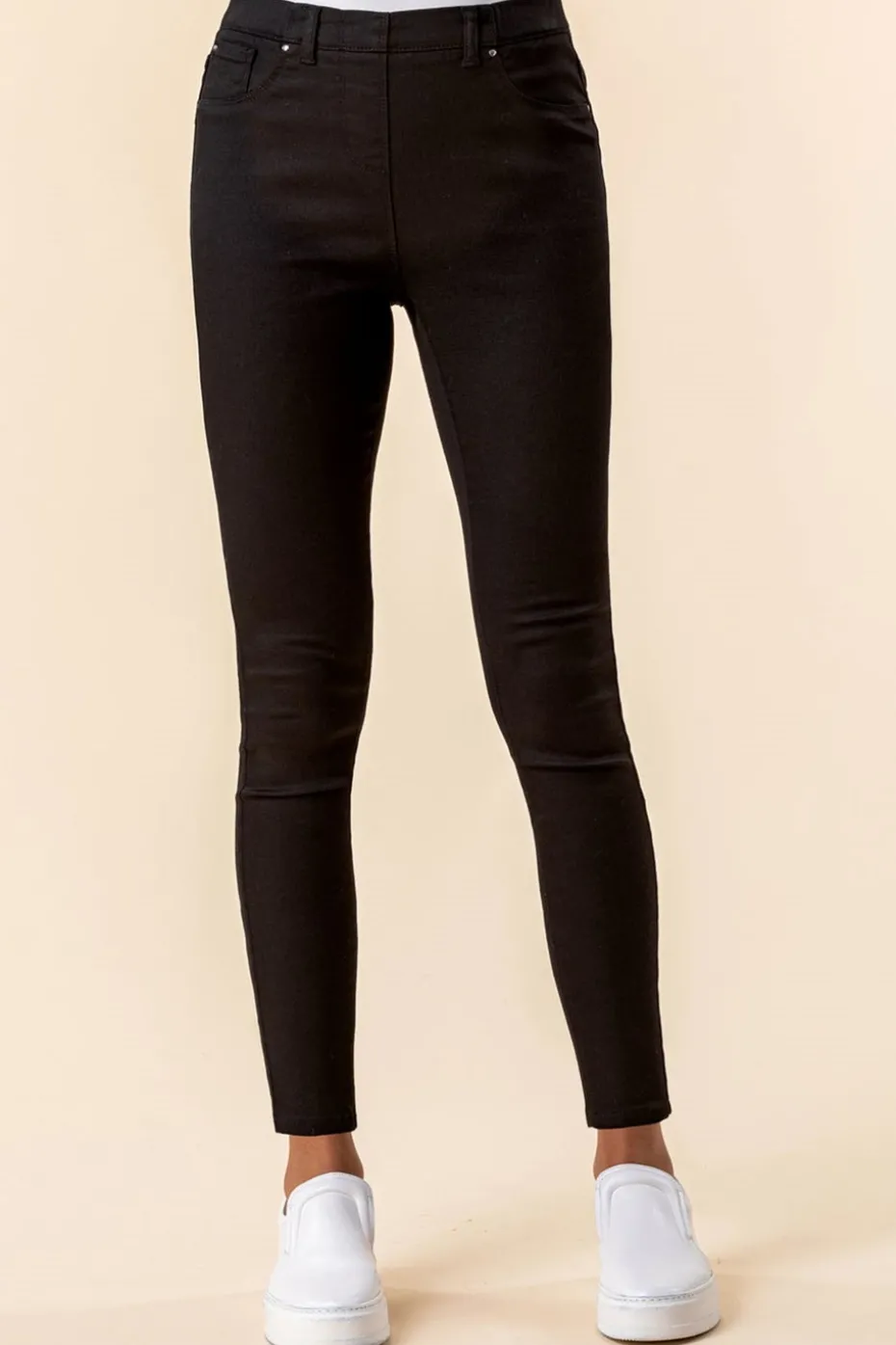 Roman Black Ultimate Denim Cropped Jegging (29 Inch)