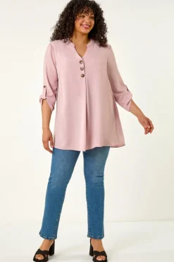 Roman Rose Curve Textured Buttoned Tunic Top