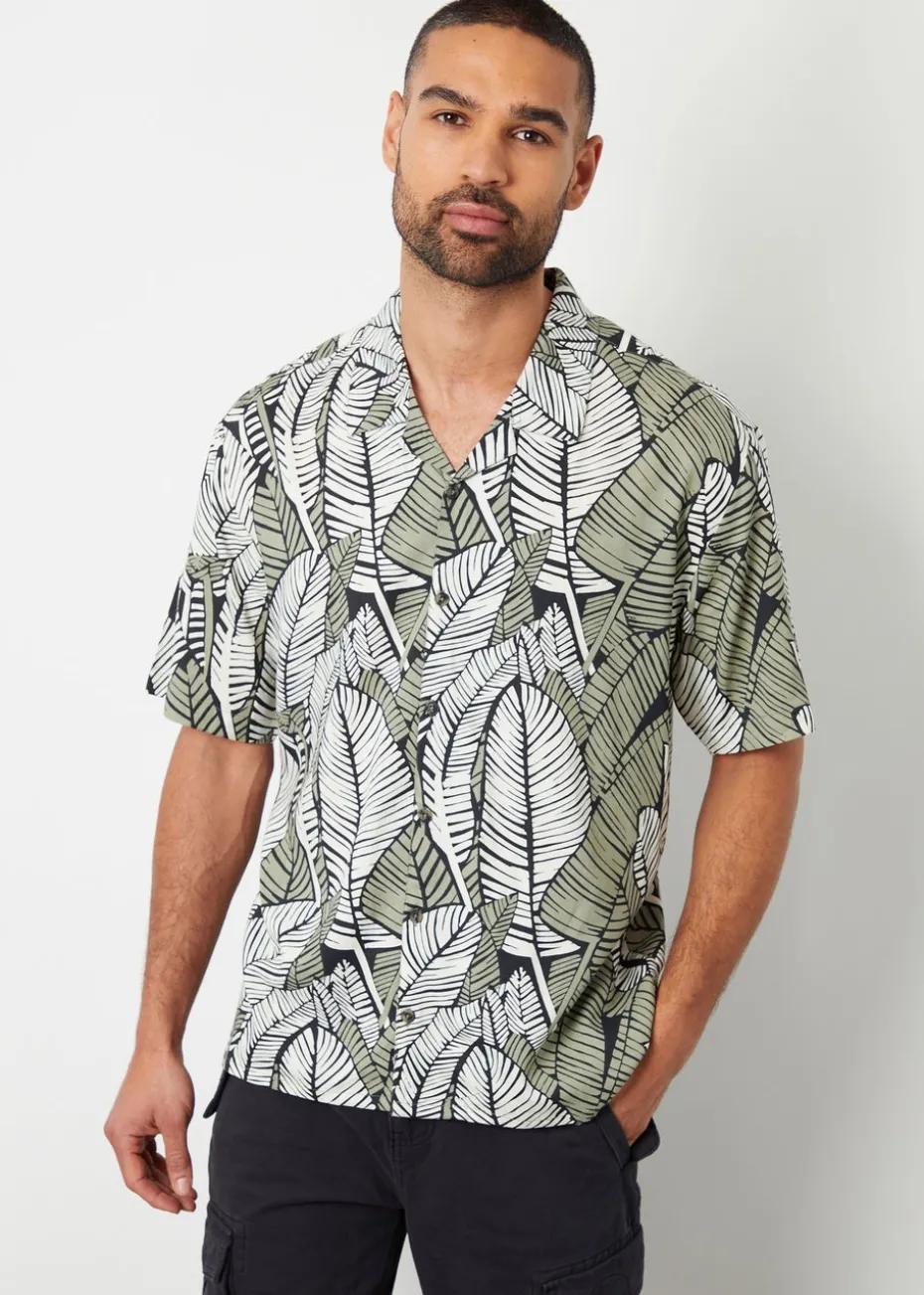 Threadbare Black Retro Tropical Leaf Print Revere Collar Shirt