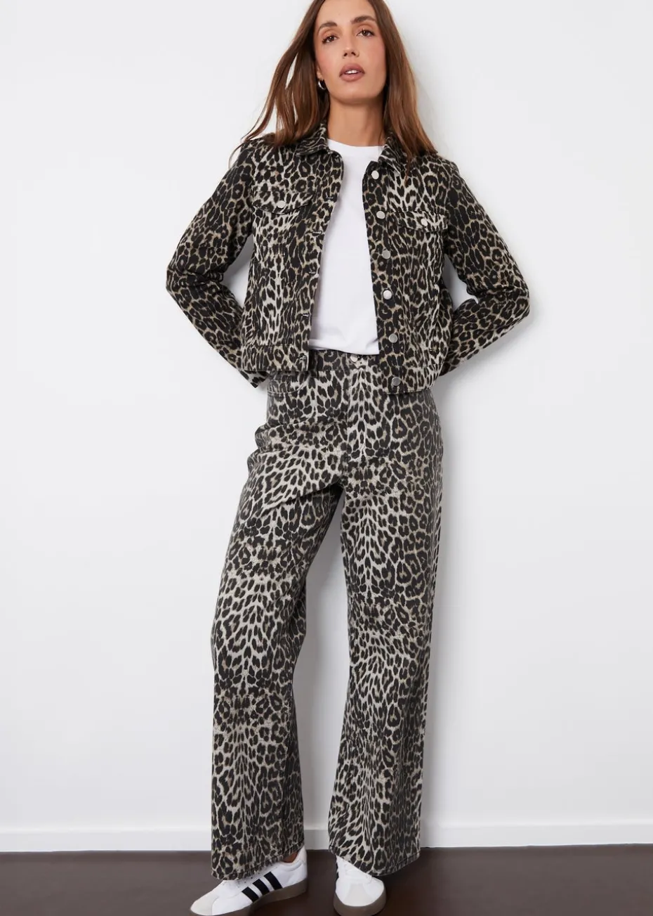 Threadbare Brown Petite Soleil Leopard Print Wide Leg Denim Jeans