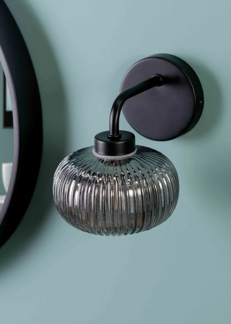 ValueLights Amaia Matte Black Wall Light with Clear Globe Shade
