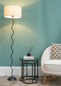 ValueLights Wiggle Black Metal Floor Lamp Cream Boucle Shade (151cm x 35cm)