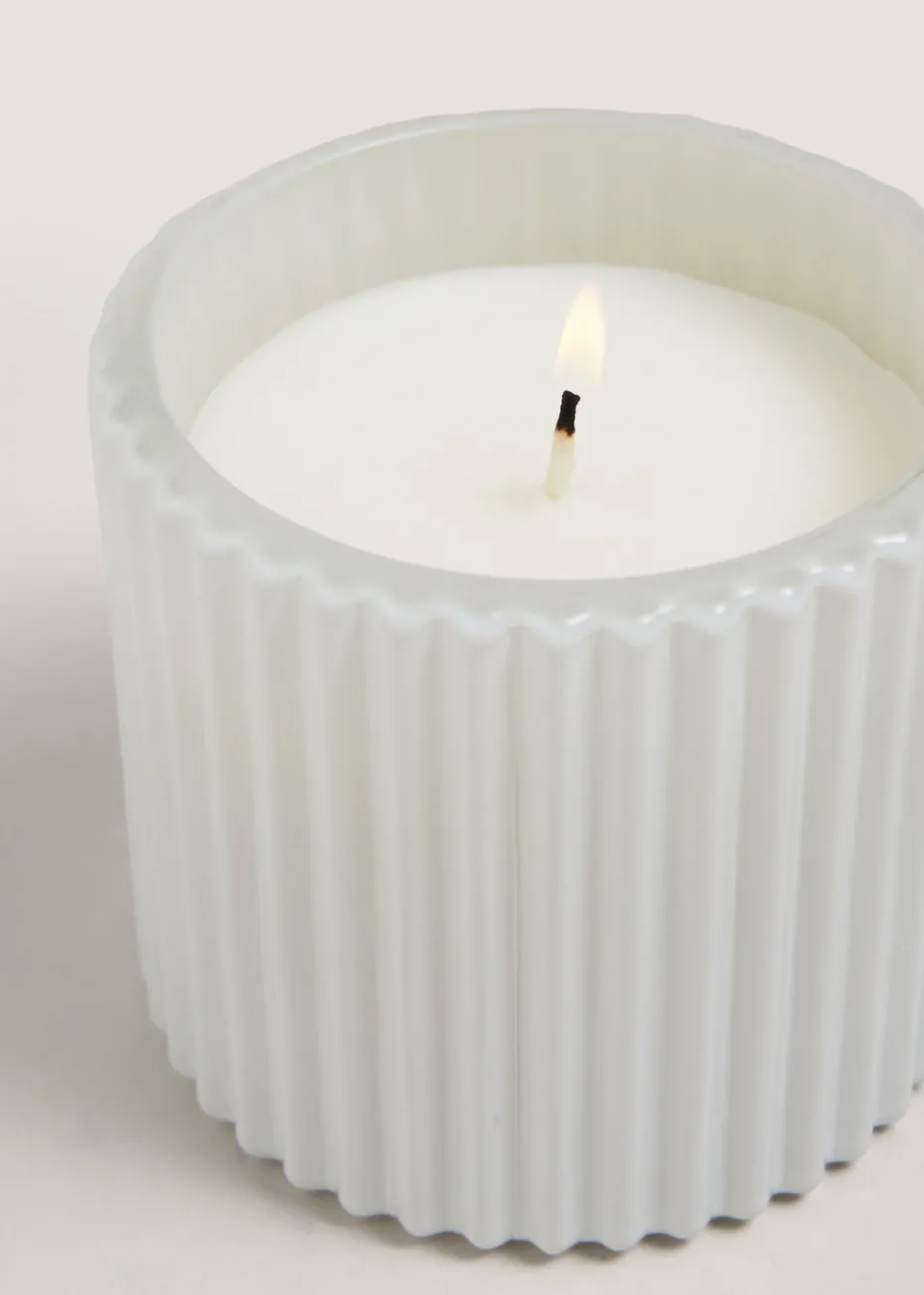 White Cedarwood & Amber Elegance Candle