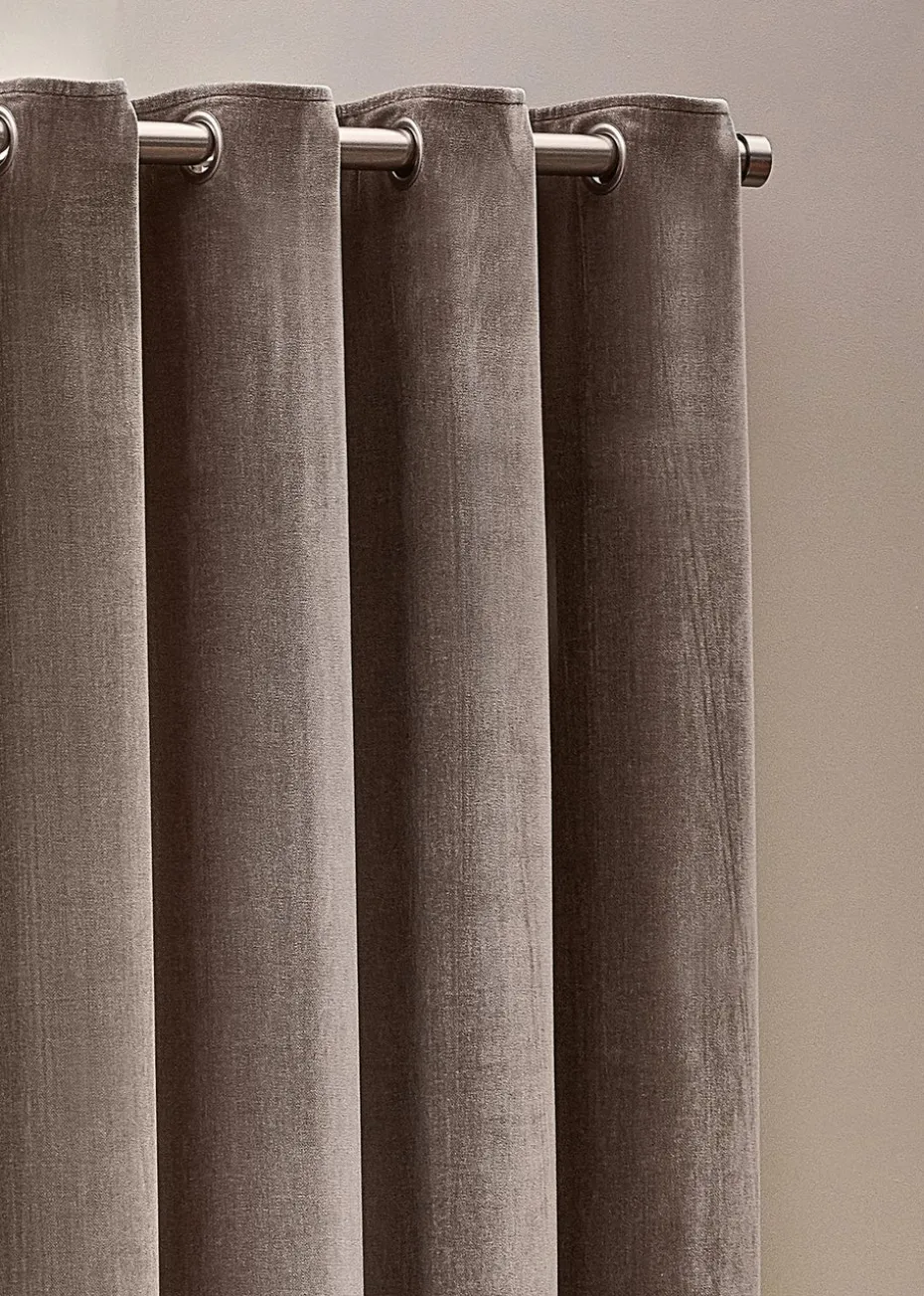 Yard Heavy Chenille Velvet Eyelet Curtains