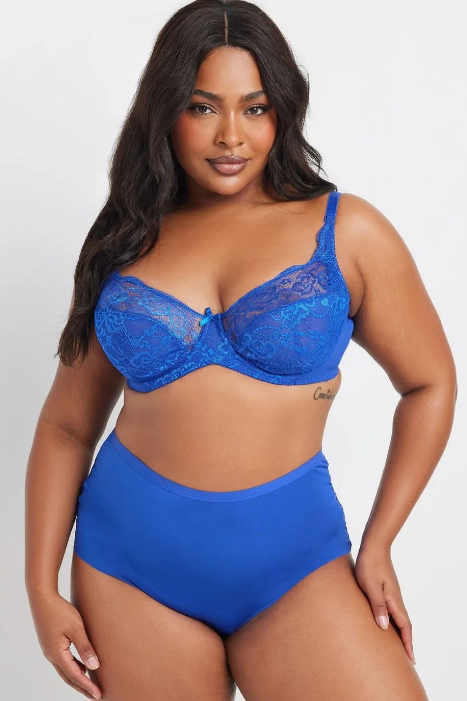 Yours 3 Pack Curve Blue & White Lace Back High Waisted Knickers